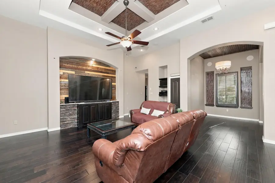 7605 Patricia Highsmith Dr, Laredo, TX 78041 - #3