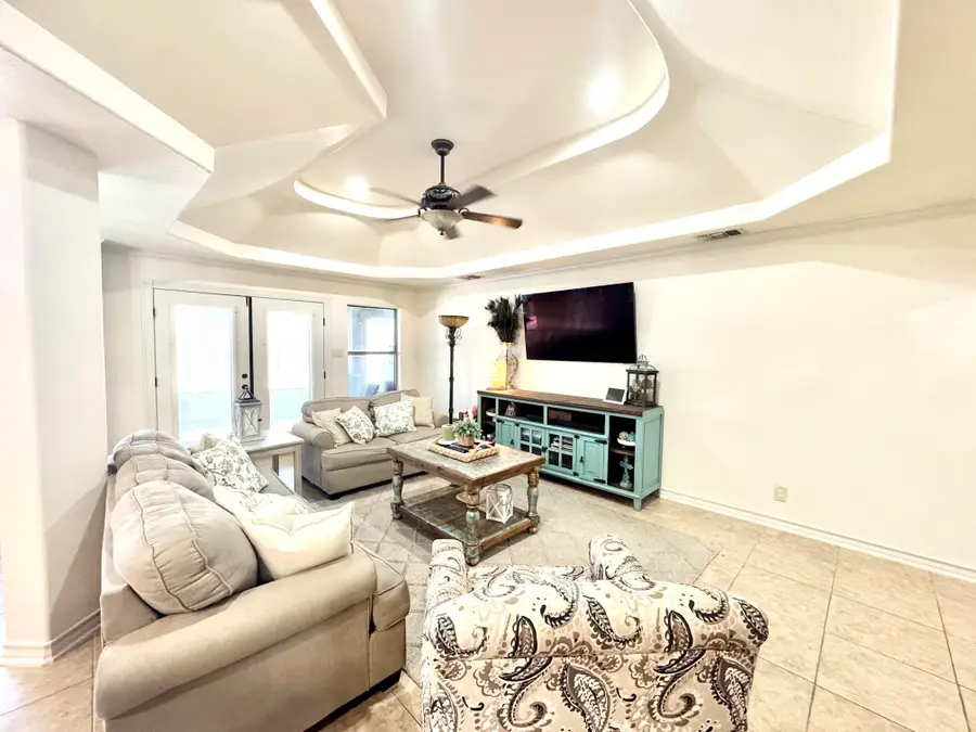 1103 Huber St, Laredo, TX 78045 - #3