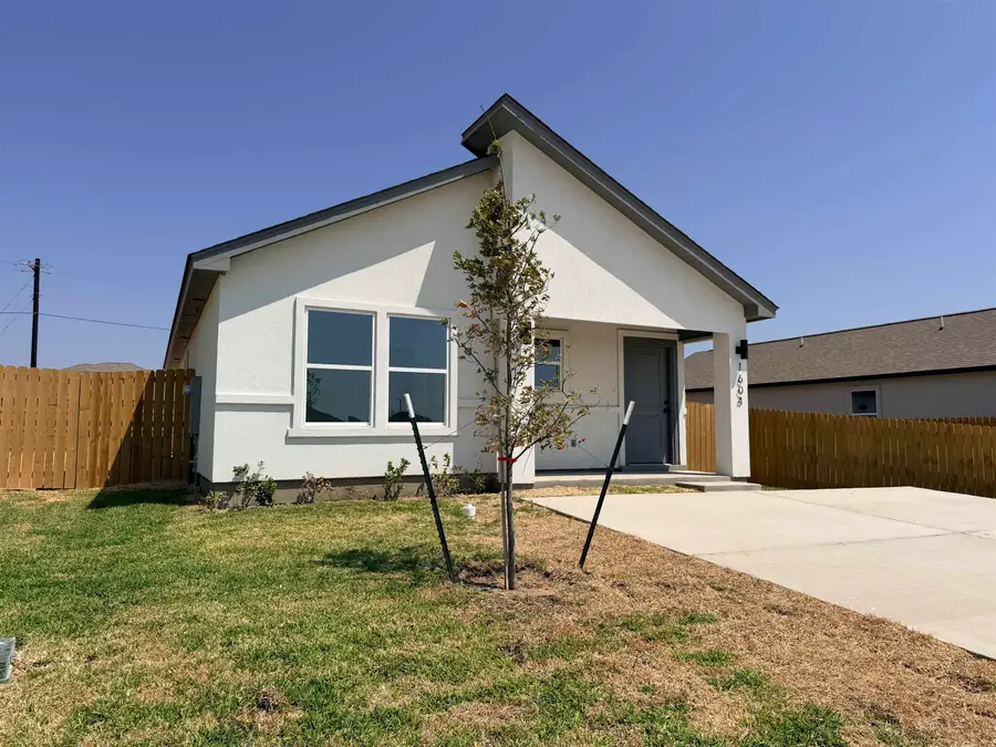 1604 Materia Dr., Laredo, TX 78046 - #2
