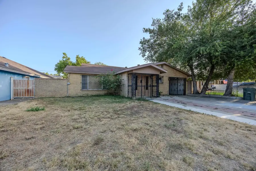 2115 Mier St, Laredo, TX 78043 - #3