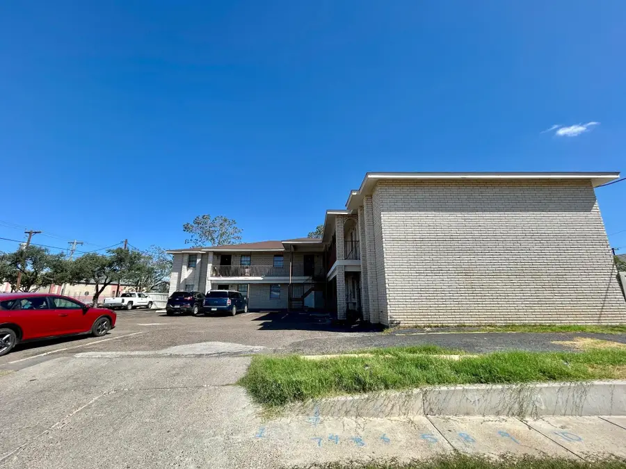 3801 Juarez Ave, Laredo, TX 78041 - #3