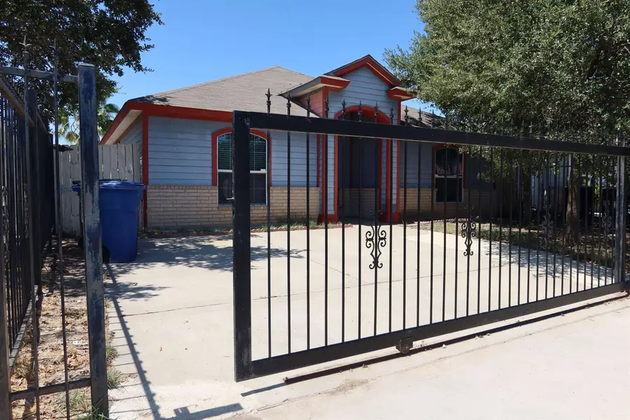 6408 Candela Dr, Laredo, TX 78043 - #2