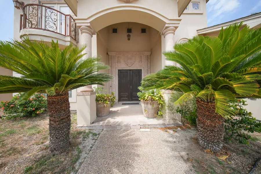4120 De Novo St, Laredo, TX 78045 - #2
