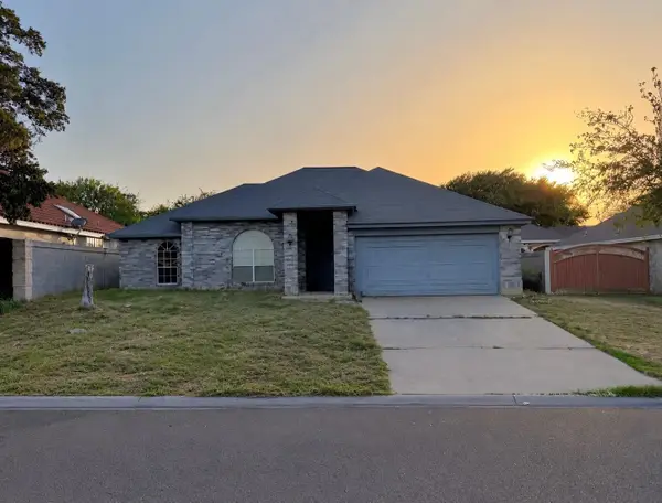 8904 Crossway Dr, Laredo, TX 78045