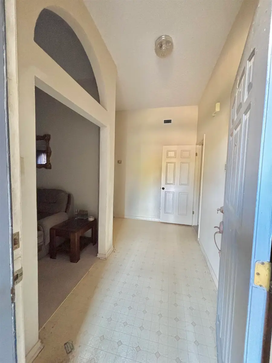 8904 Crossway Dr, Laredo, TX 78045 - #3