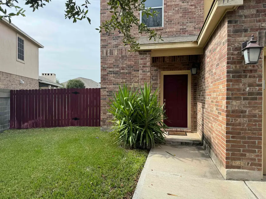 11310 Kirby Dr, Laredo, TX 78045 - #2
