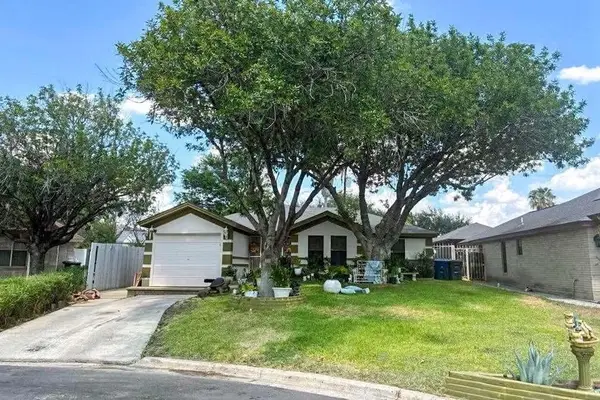 8716 Puerto Amarante, LAREDO, TX 78045
