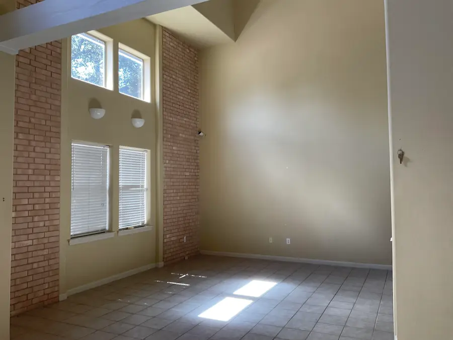 2445 Monarch Dr, Laredo, TX 78045 - #3