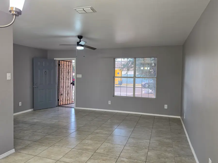 3217 St Isaac Lp, Laredo, TX 78046 - #3