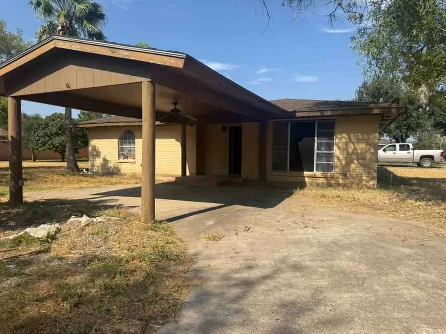 901 W. Kohler St., Hebbronville, TX 78361 - #2