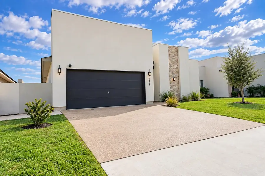 6108 Maryam Dr., Laredo, TX 78046 - #3