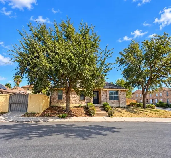 302 Begona Ct, Laredo, TX 78046