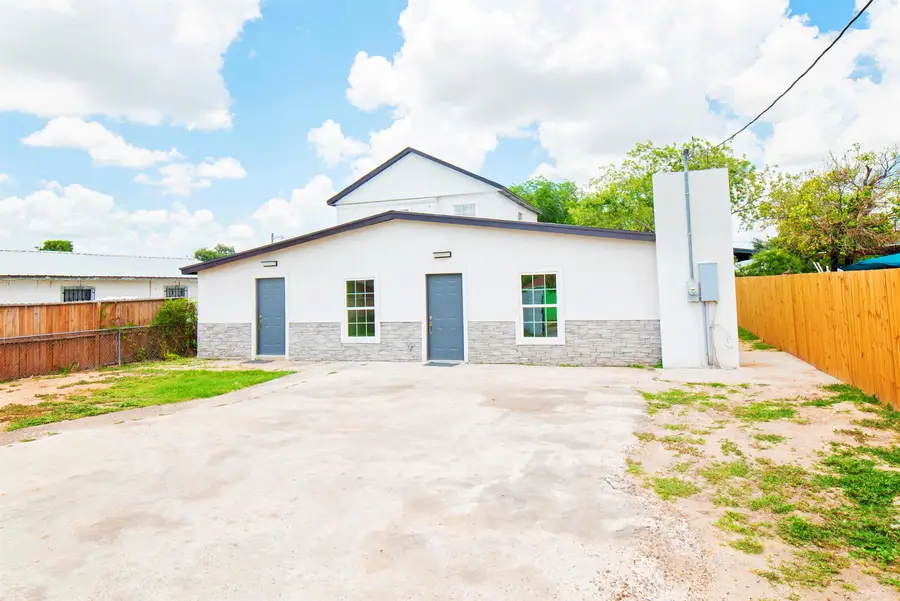 2218 Burnside St, Laredo, TX 78040 - #2