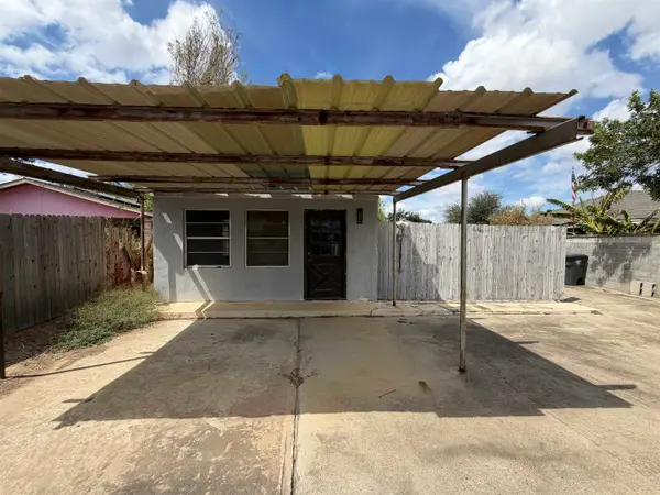 3310 East Fiesta Lp, Laredo, TX 78043