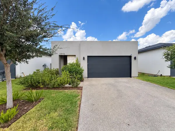 1714 Lomas Del Sur Blvd., Laredo, TX 78046
