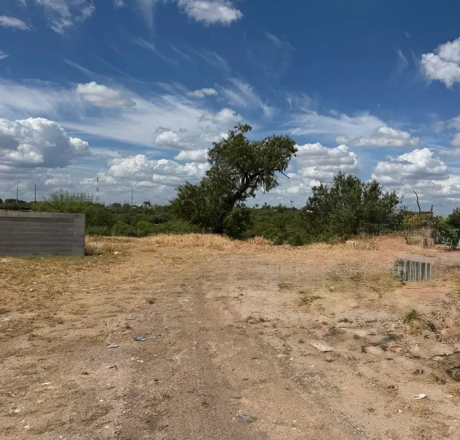 380 Riverhill Lp, Laredo, TX 78046 - #2