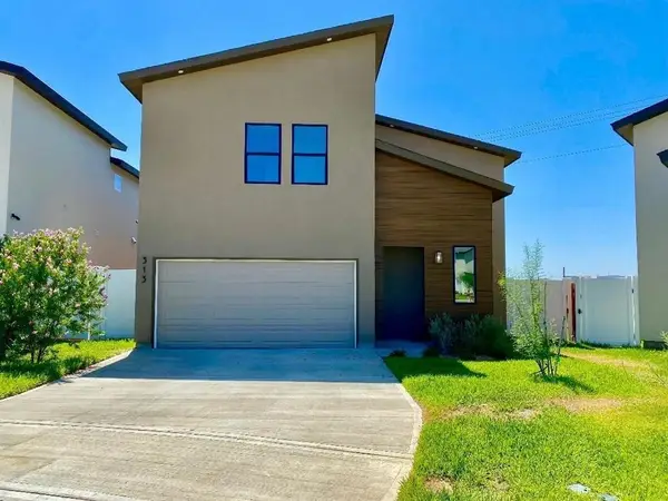 313 Deer Path Loop, Laredo, TX 78045-2235