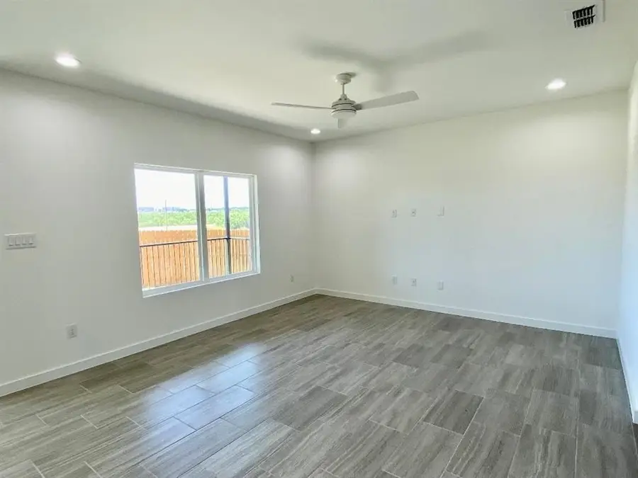 313 Deer Path Loop, Laredo, TX 78045-2235 - #2
