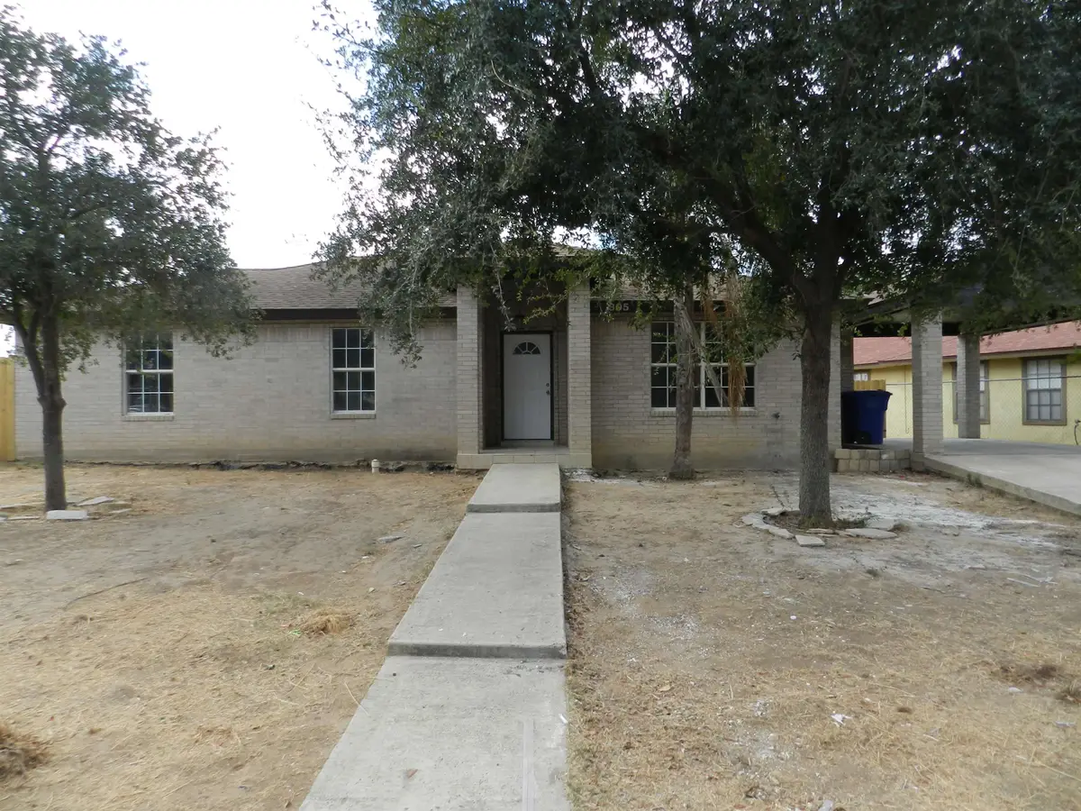 305 Segovia Dr, Laredo, TX 78046 - #1