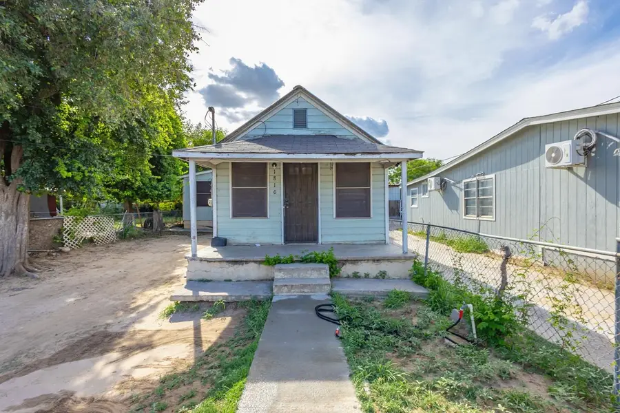 1810 Convent Ave, Laredo, TX 78040 - #3
