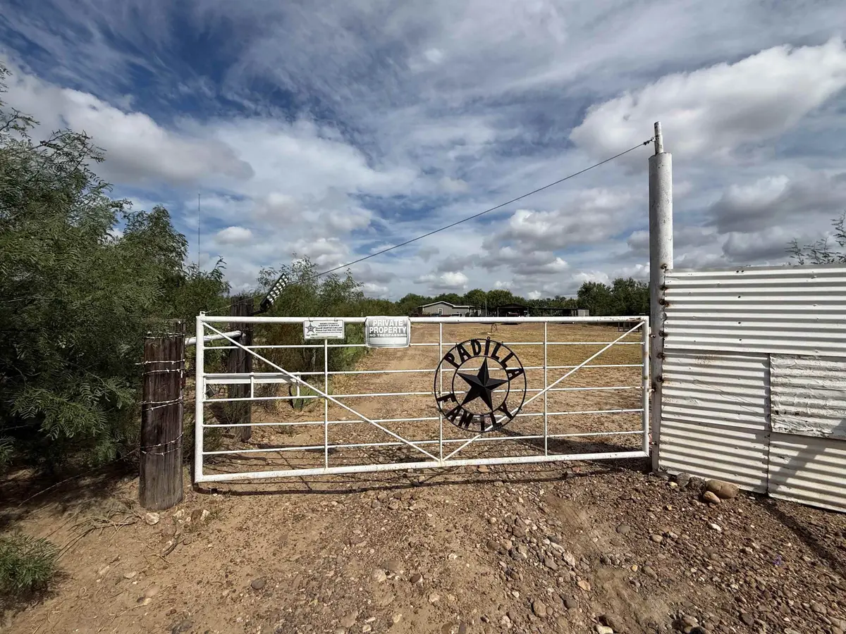 284 Rancho Nopal Rd, Laredo, TX 78045 - #1
