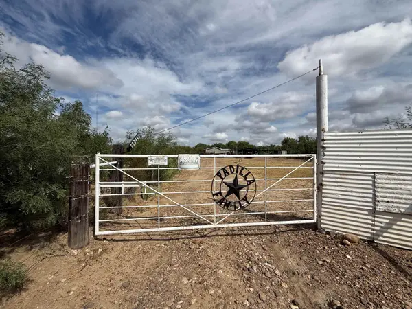 284 Rancho Nopal Rd, Laredo, TX 78045