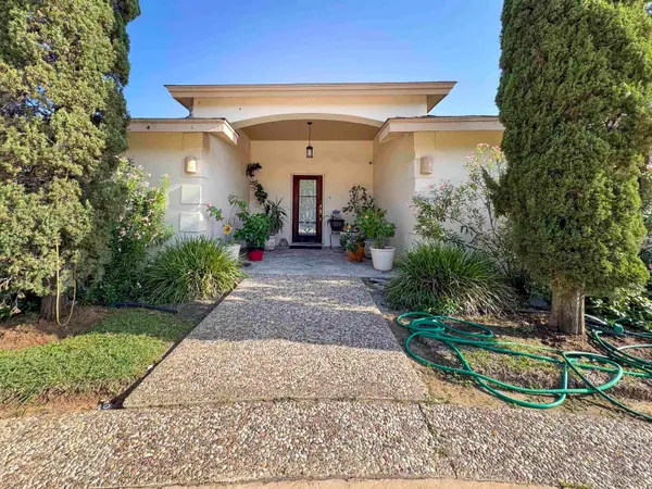 1227 Andrew Ln, Laredo, TX 78045