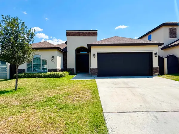 205 Sandhill Oak Dr, Laredo, TX 78045