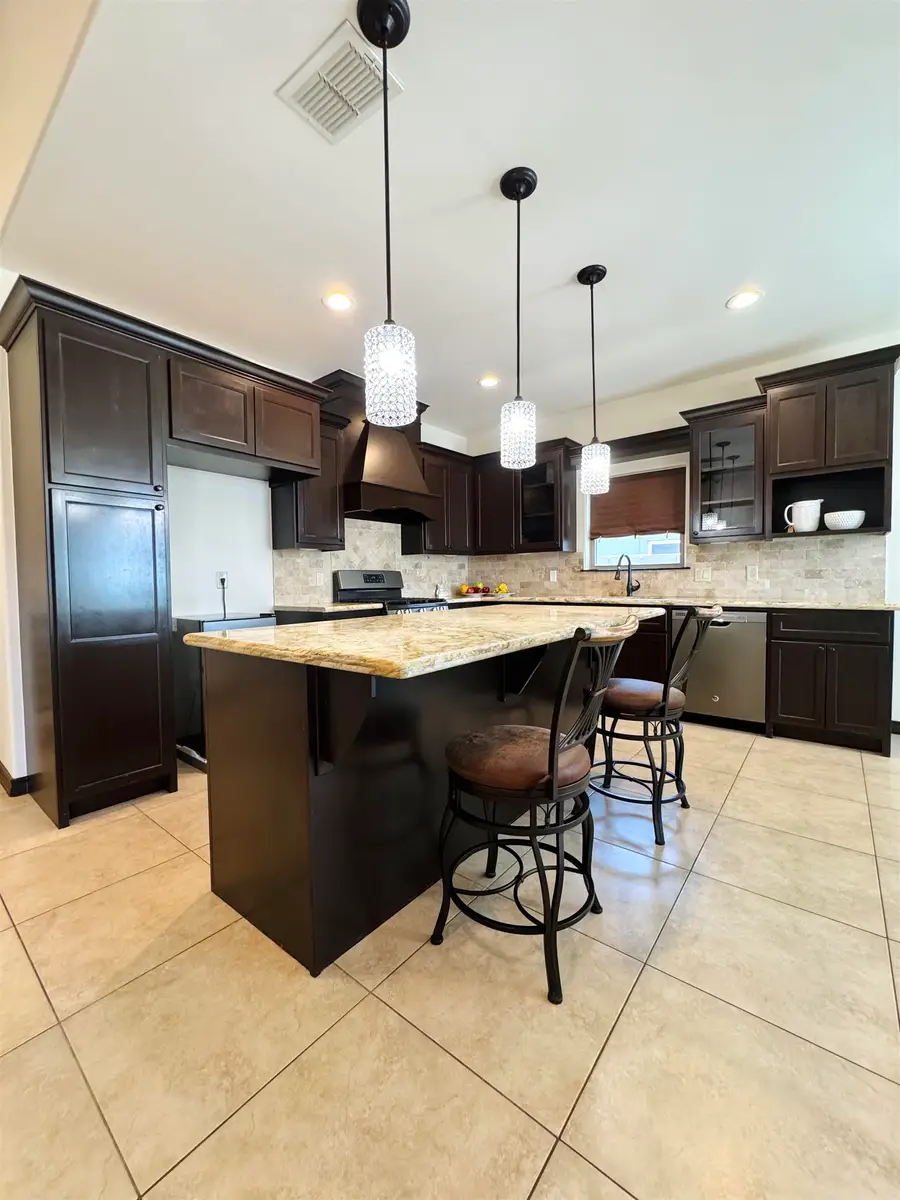 205 Sandhill Oak Dr, Laredo, TX 78045 - #3