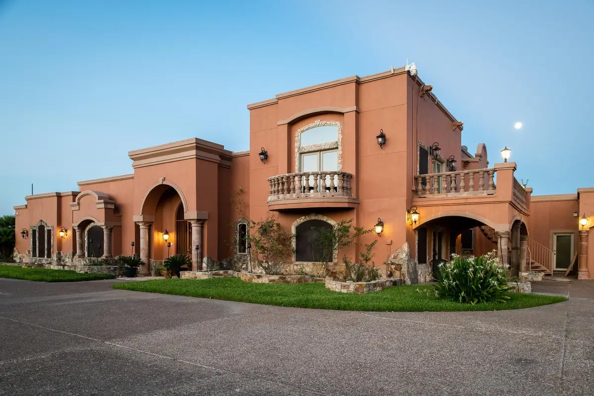 22168 U.S. Hwy 83 North, Laredo, TX 78045 - #1
