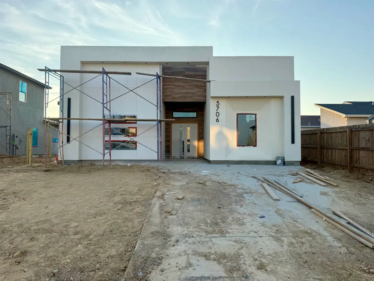 5706 Lone Star Loop, Laredo, TX 78046 - #1