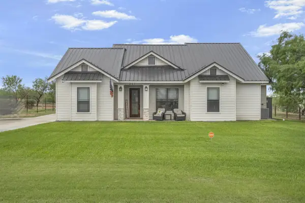305 Cardinal St., ZAPATA, TX 78076