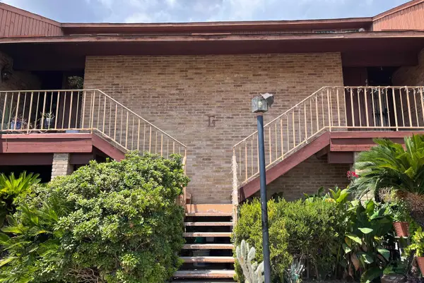 100 E Aurora St, Laredo, TX 78041