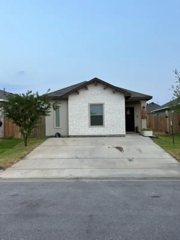1219 Port Texas Dr., Laredo, TX 78045