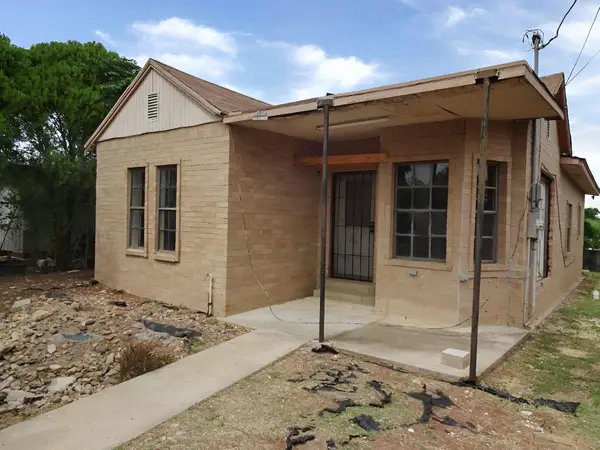 4518 Rodeo Ln, Laredo, TX 78046
