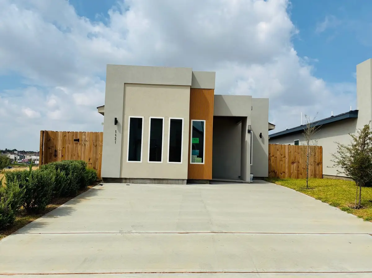 5021 Servando Dr, Laredo, TX 78046 - #1