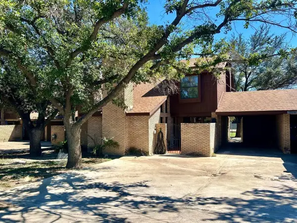 709 E Del Mar Blvd, Laredo, TX 78041-2421