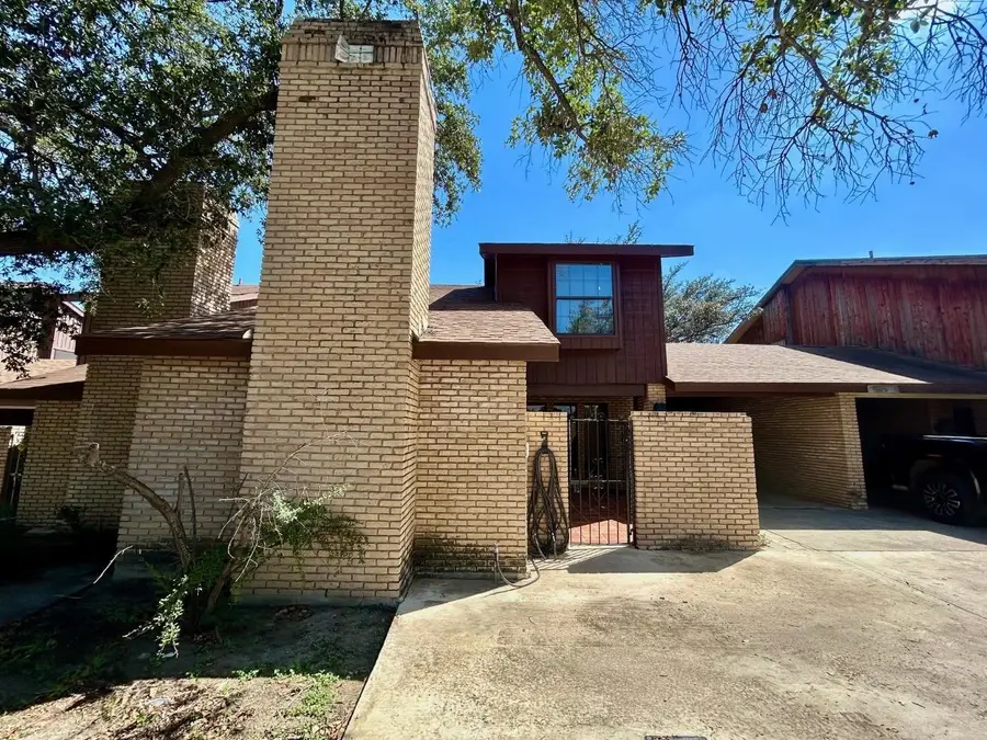709 E Del Mar Blvd, Laredo, TX 78041-2421 - #2