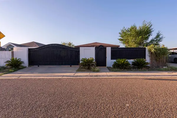2905 Coventry Dr., Laredo, TX 78046