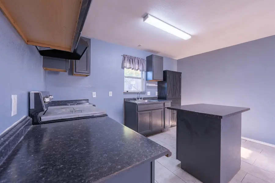 2905 Coventry Dr., Laredo, TX 78046 - #3