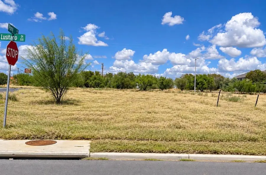102 Lusitano Dr., Laredo, TX 78046 - #2