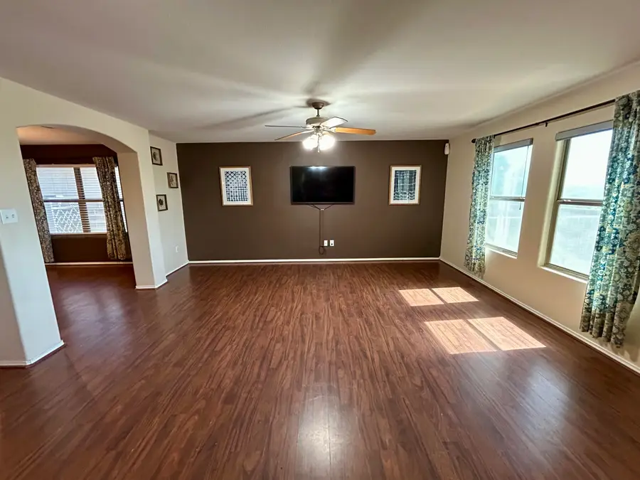 11126 Capistran Lp, Laredo, TX 78045-7131 - #3