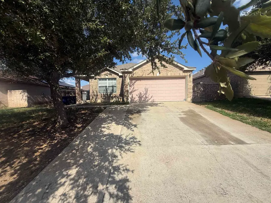 2135 Lima Lp, Laredo, TX 78045 - #2