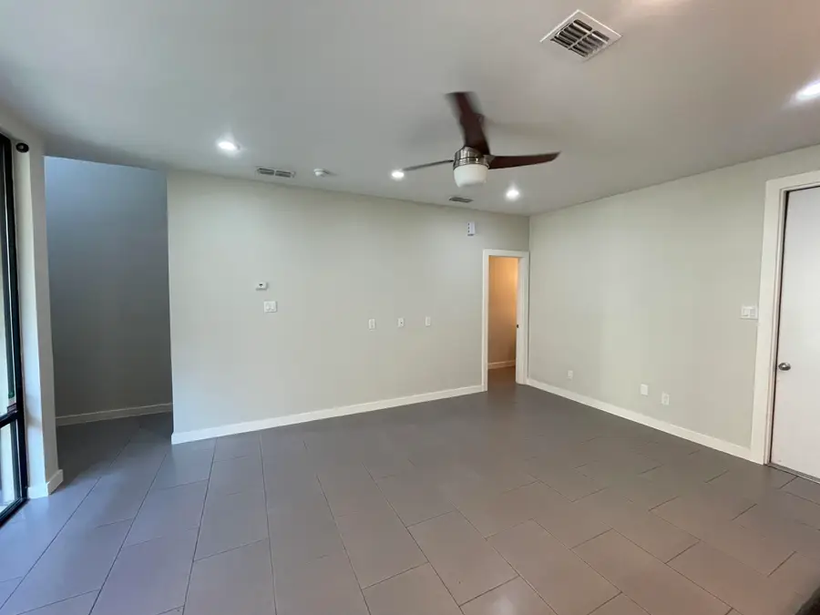 409 Shiloh Dr, Laredo, TX 78045 - #3