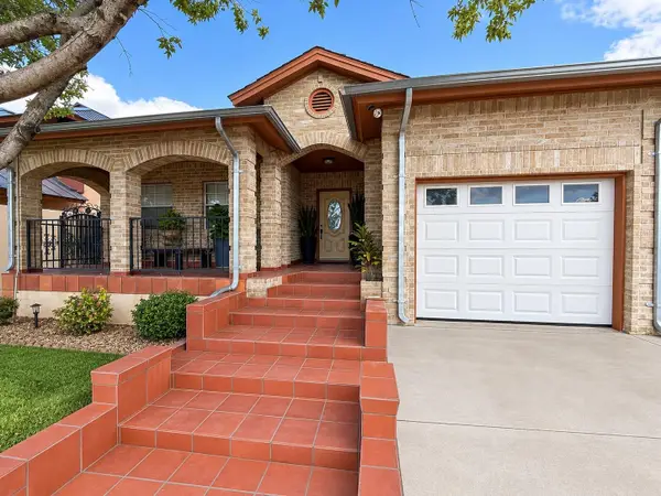 125 Otanes Ave, Laredo, TX 78046