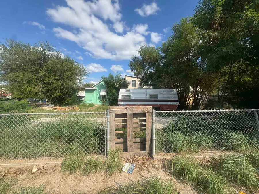 419 Victoria St, Laredo, TX 78040 - #3