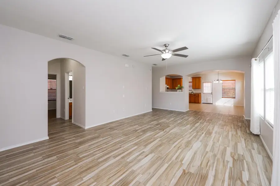 217 Kahlo Lp, Laredo, TX 78045 - #2