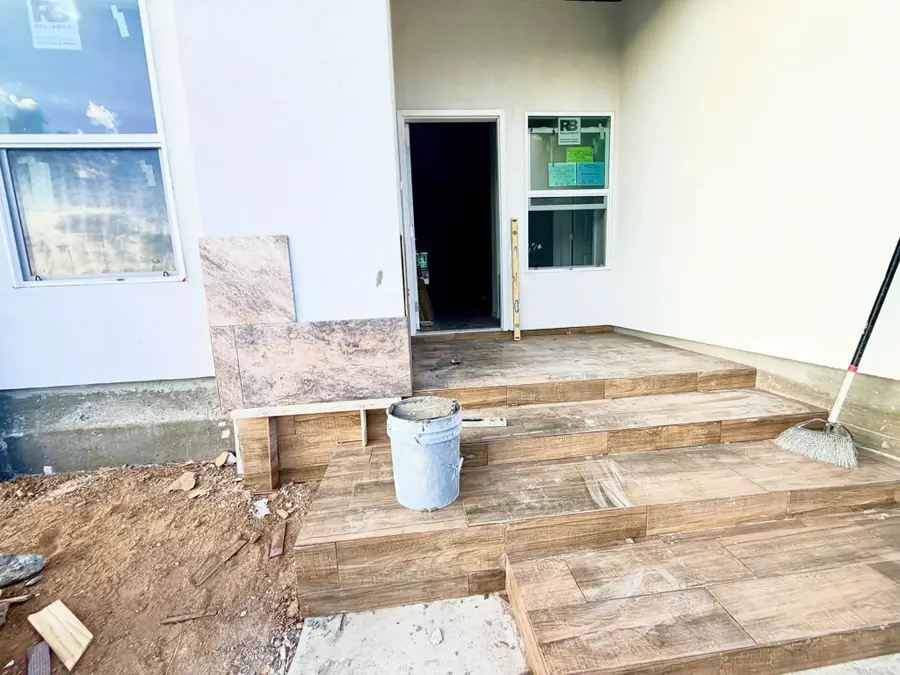204 Lusitano Dr., Laredo, TX 78046-7804 - #2