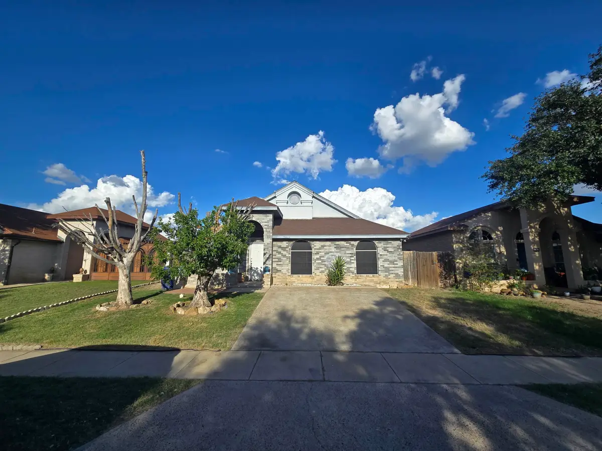 103 Lynn Lp, Laredo, TX 78045 - #1