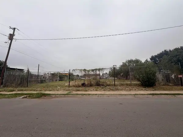 601 Market St, Laredo, TX 78040